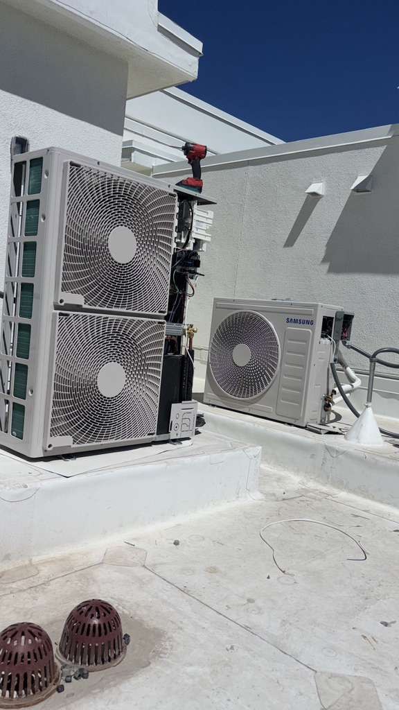 Instalación mini-split Samsung en azotea